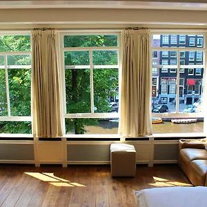 Homestay Jewel Canal, Amsterdam