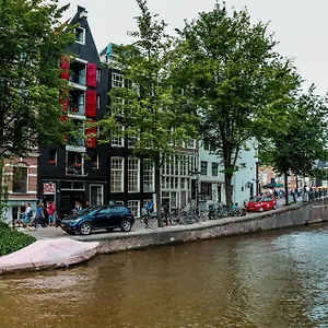 Хостел Downtown Canal View